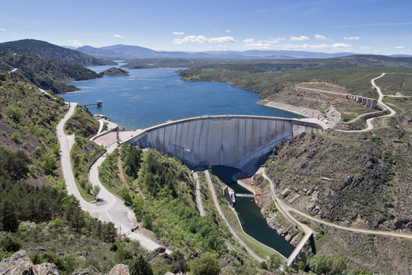 presa-el-atazar Embalse del Atazar