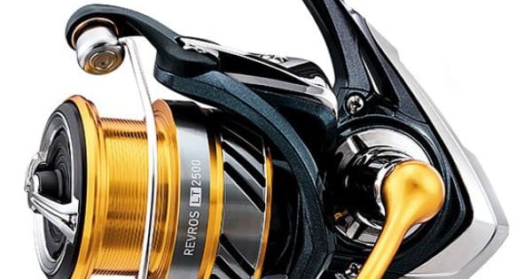 Carrete de pesca giratorio Daiwa Revros LT